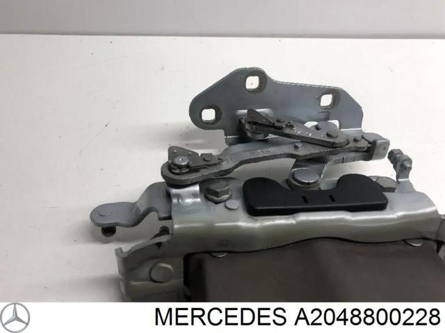 Завіса капота права A2048800228 MERCEDES