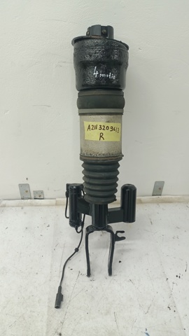 Стійка передня права A2113209613 MERCEDES