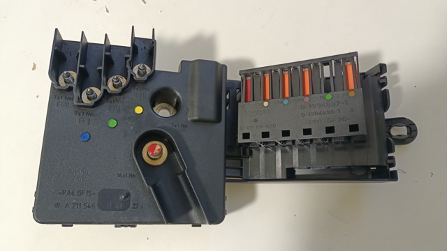 Колодка сполучна плюсового кабелю A2115461141 MERCEDES