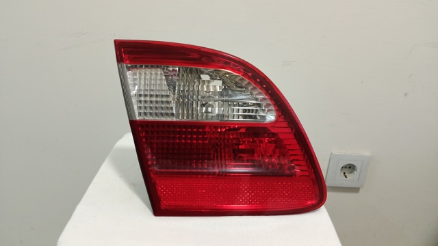 Задня ліва внутрішня фара A2118201364 MERCEDES