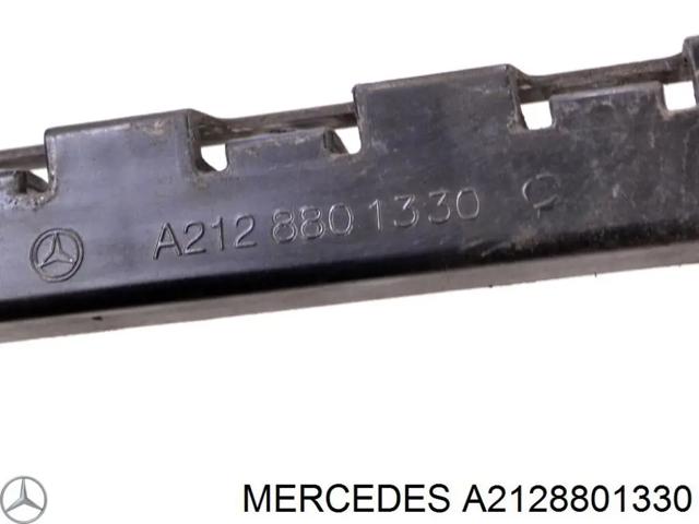 Напрямна заднього бампера, ліва A2128801330 MERCEDES