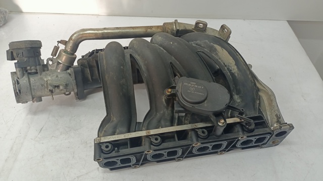 Колектор впускний A6110903637 MERCEDES