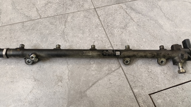 Паливна рампа A6120700295 MERCEDES