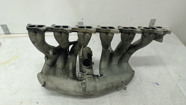 Колектор впускний A6130900737 MERCEDES