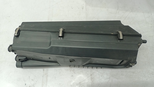 Автомобільний фільтр повітря A6460901001 MERCEDES