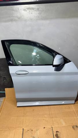 Дверка передня права 41517478340 BMW