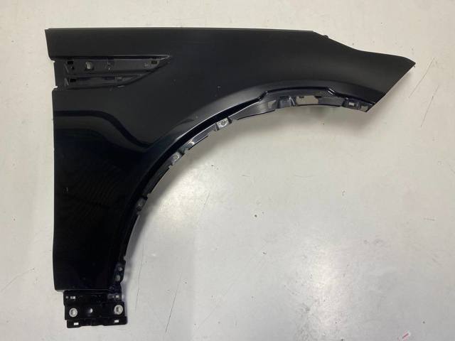 Переднє праве крило LR080199 LAND ROVER