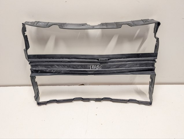 Спойлер бампера LR135380 LAND ROVER