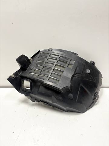 Підкрилок переднього крила, правий передній LR174408 LAND ROVER