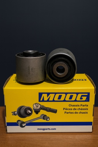 Сайлентблок задньої підвіски K201436 MOOG