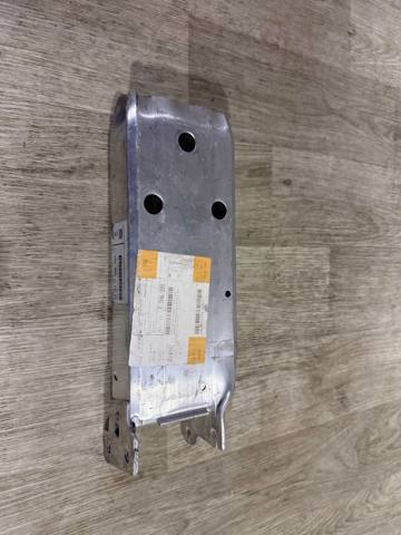 Кронштейн підсилювача переднього бампера 51117266191 BMW