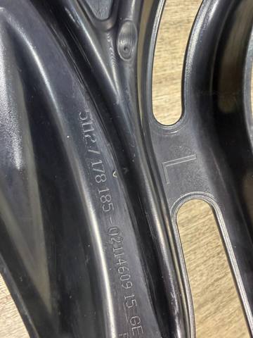 Кронштейн бампера заднього, зовнішній лівий 51127178185 BMW