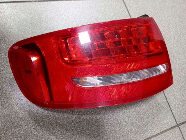 Стоп задній 8K9945095B VAG