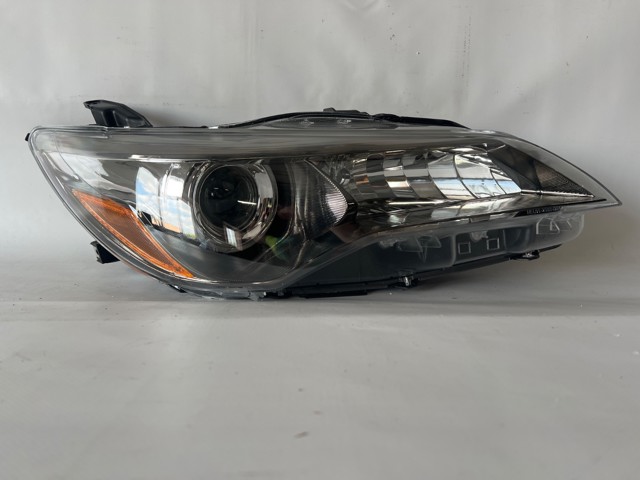 Фара правая 8111006C70 КИТАЙ