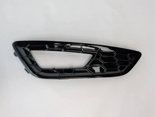 Решітка переднього бампера, права F1EZ15266C КИТАЙ