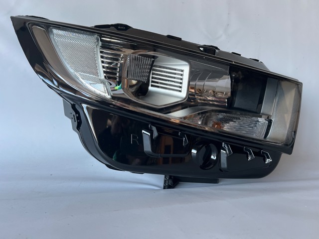 Основна фара - вставка FT4Z13008A КИТАЙ