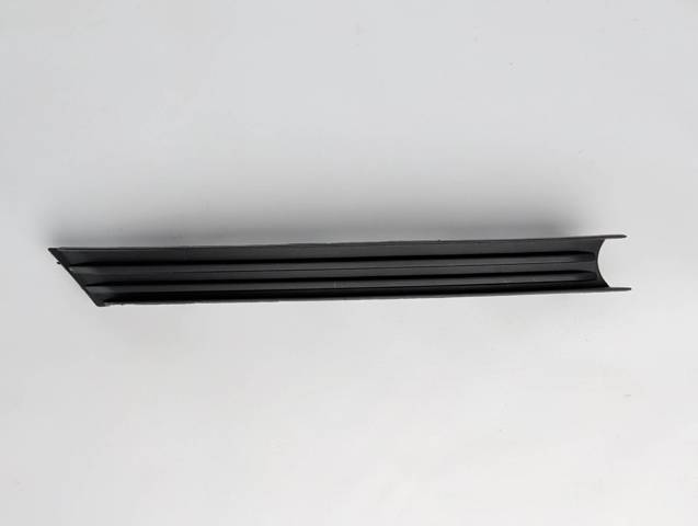 Переднє ліве ікло бампера KB8B50C21C КИТАЙ