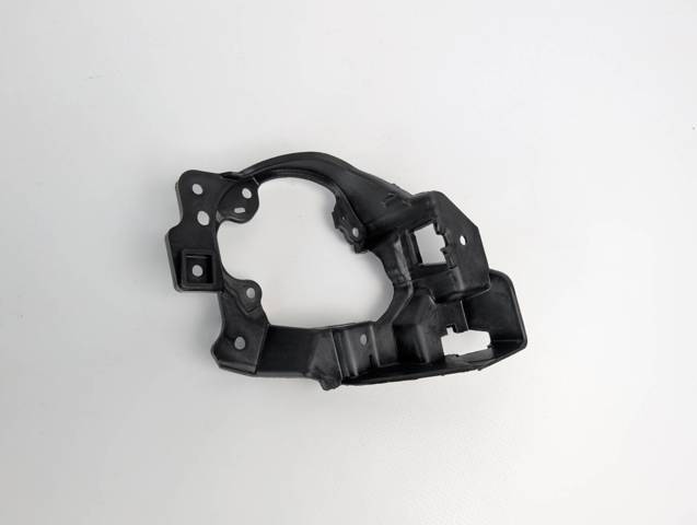 Кронштейн кріплення протитуманной фари, правої KB8B51684 КИТАЙ