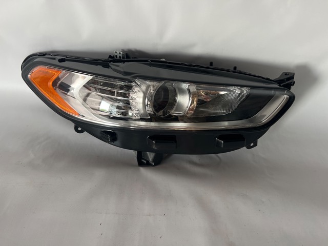 Фара передня права MDS7Z13008A КИТАЙ