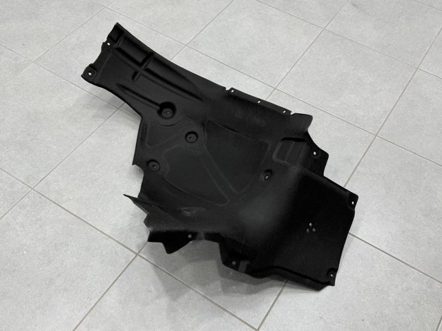 Підкрилок переднього крила, лівий задній 51717340927 BMW