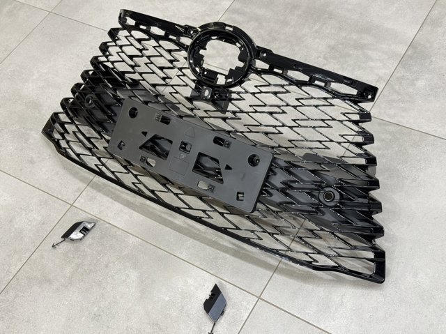 Решітка радіатора 5310148C20 TOYOTA