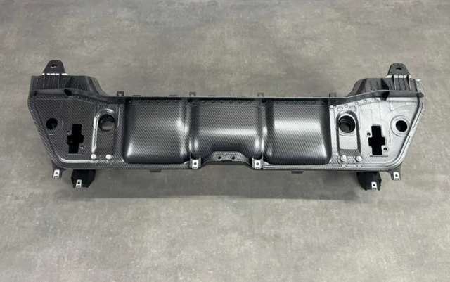 Рамка радіатора верхня A1676209900 MERCEDES