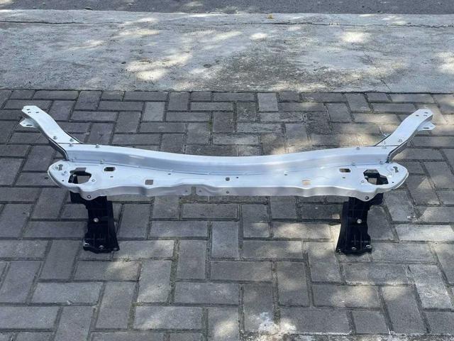 Рамка передньої панелі A2136206300 MERCEDES