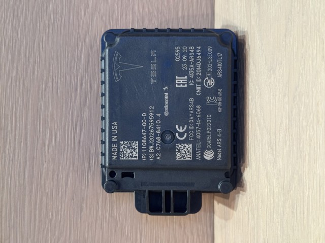 Радарний датчик дистанції 110864700D TESLA