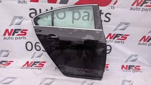 Двері задні в зборі 13274127 OPEL