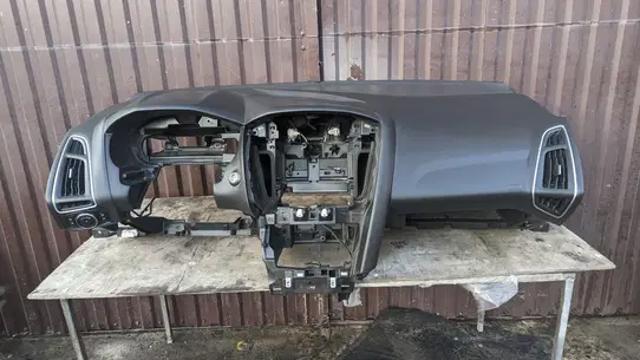 Панель приладів торпеди 1851699 FORD