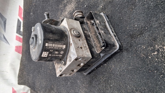 Блок керування АБС (ABS) 1K0614517AE VAG