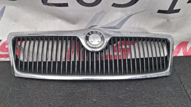 Решітка радіатора 1Z0853668 VAG