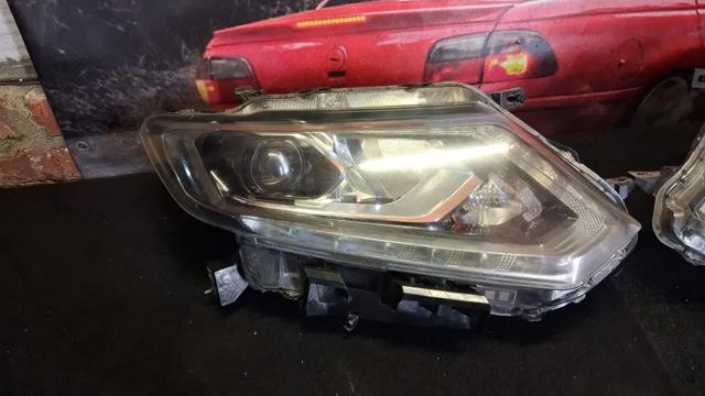 Фара основна права 260104CC6C NISSAN