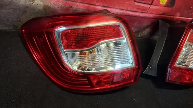 Задній правий стоп 265506669R RENAULT