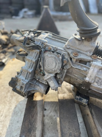 Коробка роздавальна 2952166J00 SUZUKI