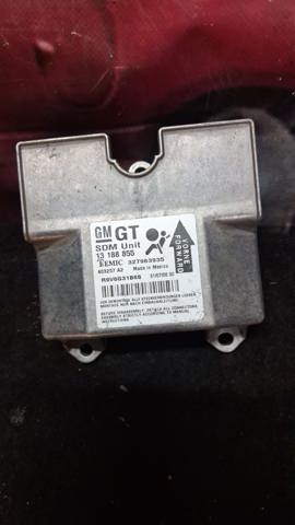 Блок управління airbag 327963935 OPEL
