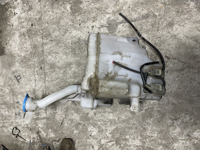 Бачок для омивайки 3845065J00 SUZUKI