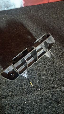 Кронштейн бампера заднього, правий 5256205040 TOYOTA