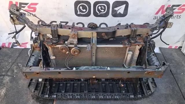 Рамка передньої панелі Toyota Avensis III