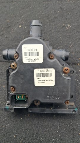 Регулюючий клапан охолоджувальної рідини 600738400B TESLA