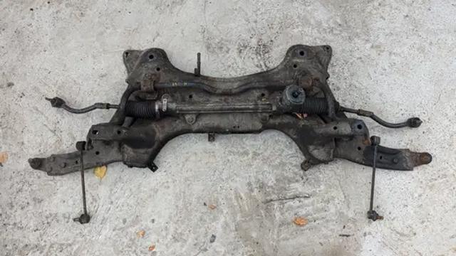 Підрамник двигуна 62400A6100 HYUNDAI