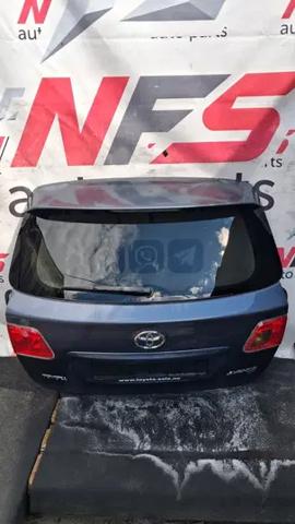 Задні двері багажника 6700505100 TOYOTA
