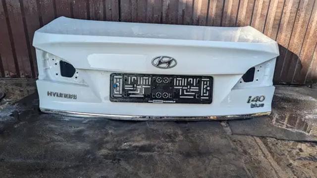Кришка багажника кузова 692003Z310 HYUNDAI
