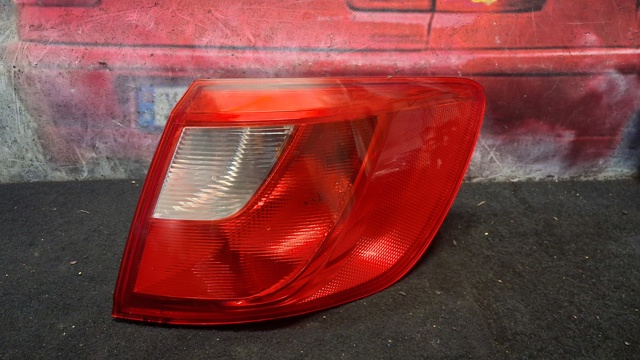 Ліхтар задній правий, зовнішній 6J8945096 VAG