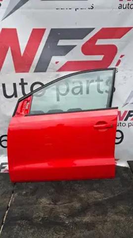 Двері кабіни 6R4831055J VAG