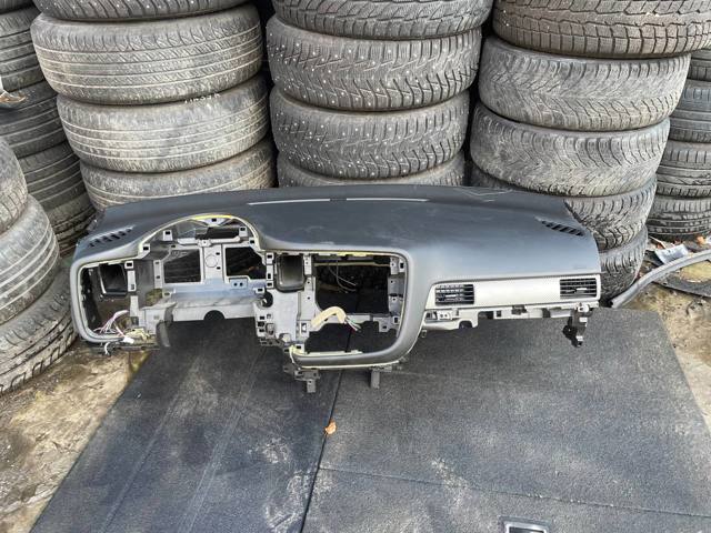 Передня панель 8000B003XA MITSUBISHI
