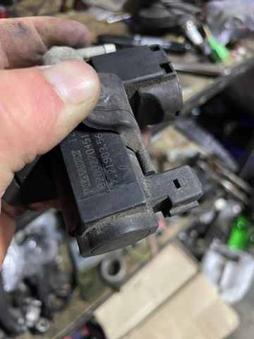 Перетворювач тиску (соленоїд) наддуву / EGR 8200270451 RENAULT