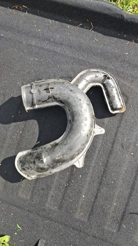 Патрубок повітряний 8200923128 RENAULT