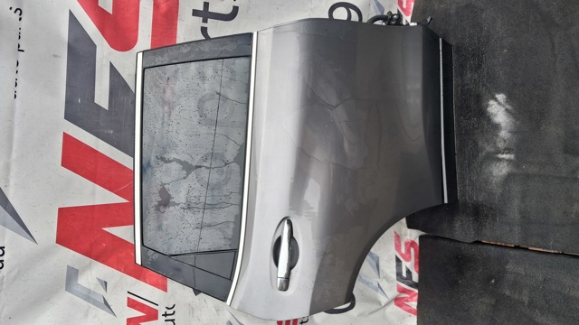 Двері задні в зборі 821004BA0A NISSAN