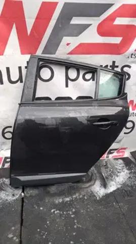 Двері пасажирськи задні ліві 821010108R RENAULT
